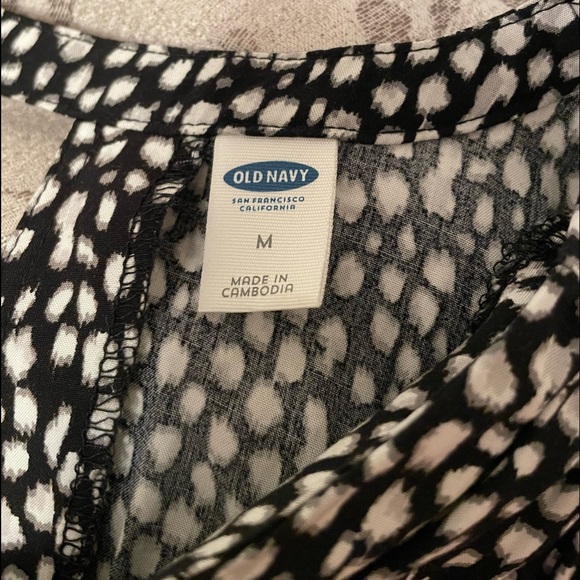 Old navy sun dress. Size: M - Picture 2 of 4